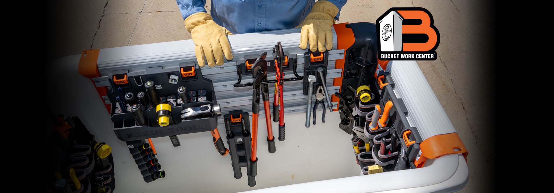 BUCKET WORK CENTER
RAIL SYSTEM
