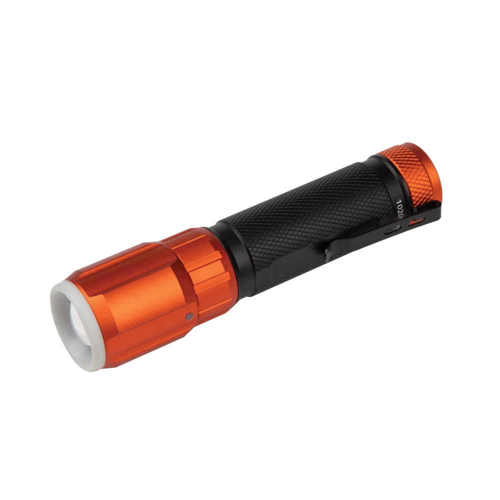 Klein Tools Linterna LED recargable 56412 con luz de trabajo, 500 lúmenes,  cable de carga USB, clip de bolsillo, indicador de duración de la batería
